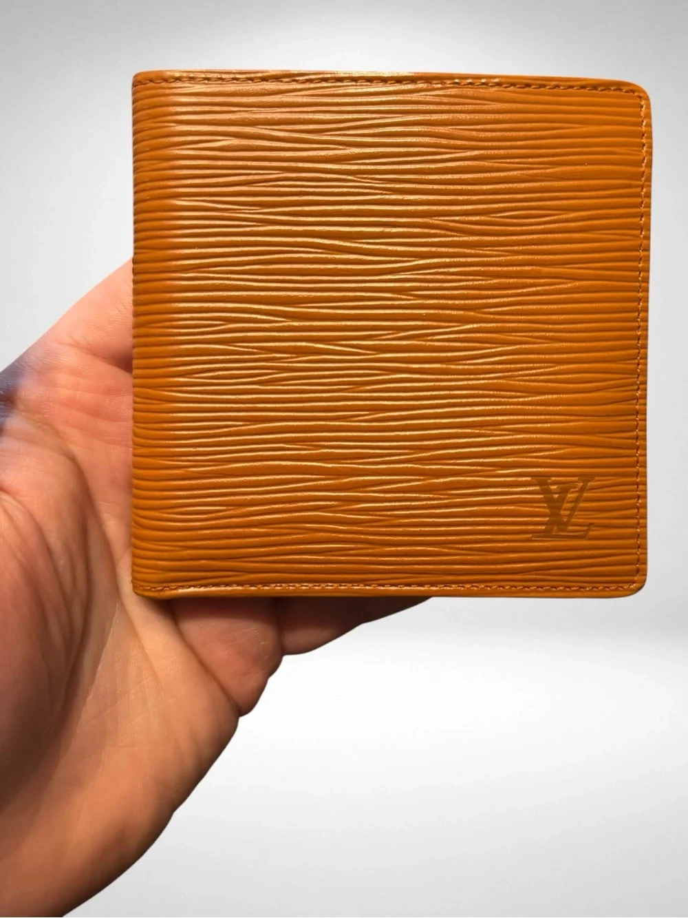 Louis Vuitton Authentic LV Epi Bifold Wallet Brown Leather Made in France